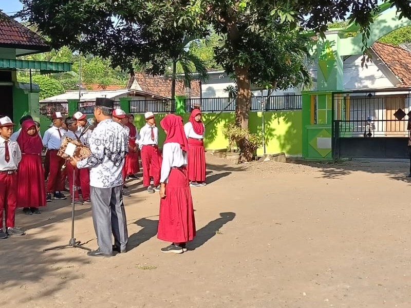 APEL PAGI DALAM MEMPERINGATI HARI KARTINI